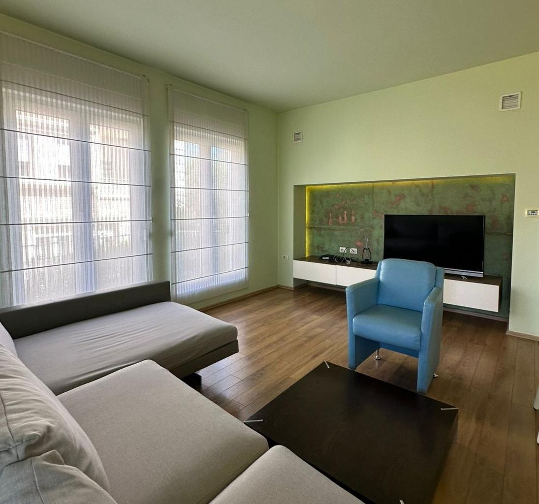 🏡 Vilë 4-Katëshe me Qira – White House, TEG ✨