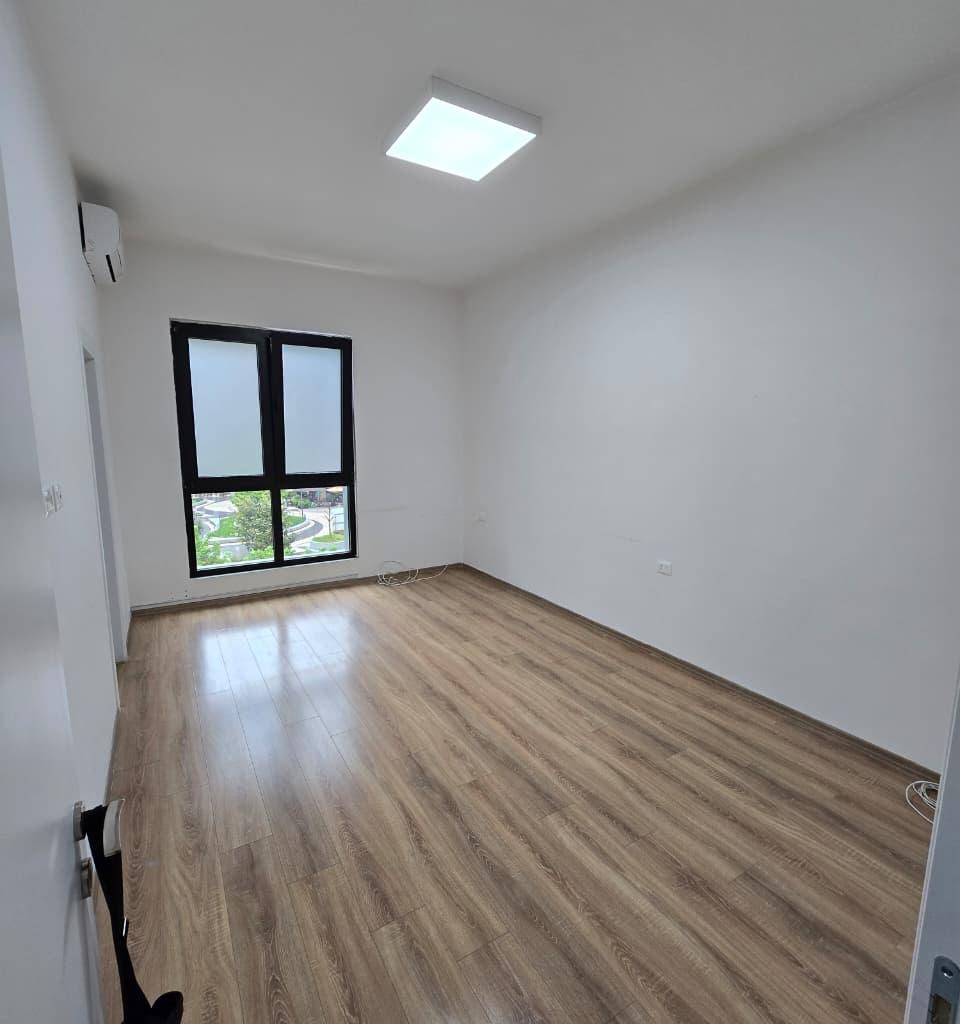 📌 JEPET ZYRË ME QIRA TEK SQUARE 21