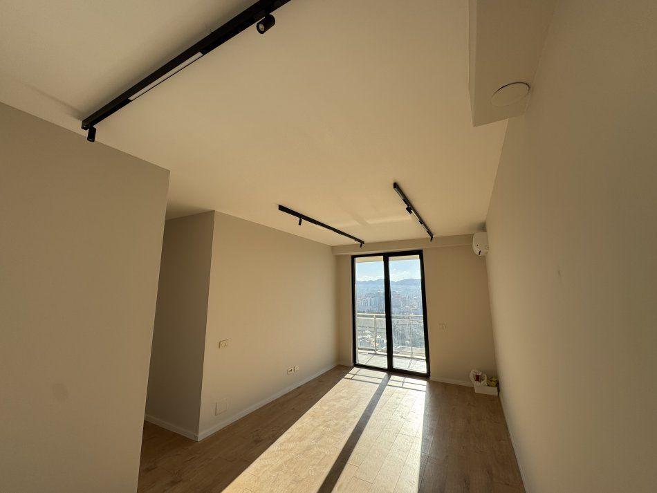 Commercial Space with 94 m2 in the Center for 1,000 Euro