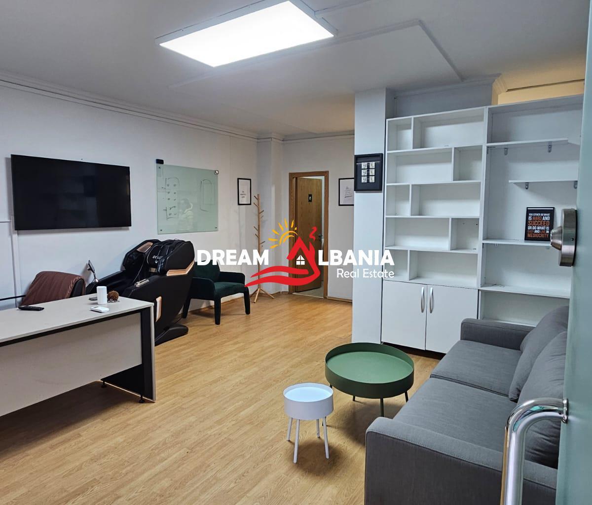 Ambient Biznesi tek Kristal Center ne Tirane (ID 42611533)