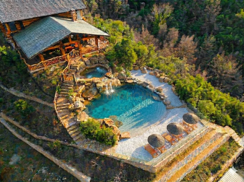 Tirane, Shitet, Resort, 60.000 m² 3.500.000 € (Petrelë, Rruga Internacionale, Tiranë–Elbasan.)