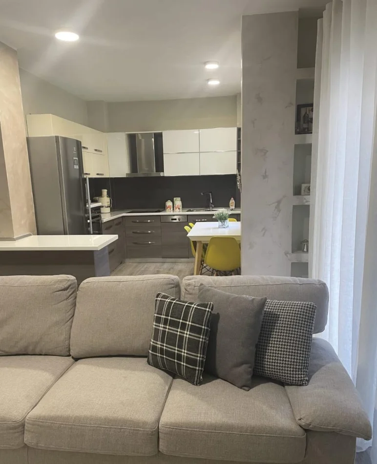Tirane, vendesi appartamento 2+1 Piano 1, 98 m² 192.000 € (Kodra E Diellit 1)