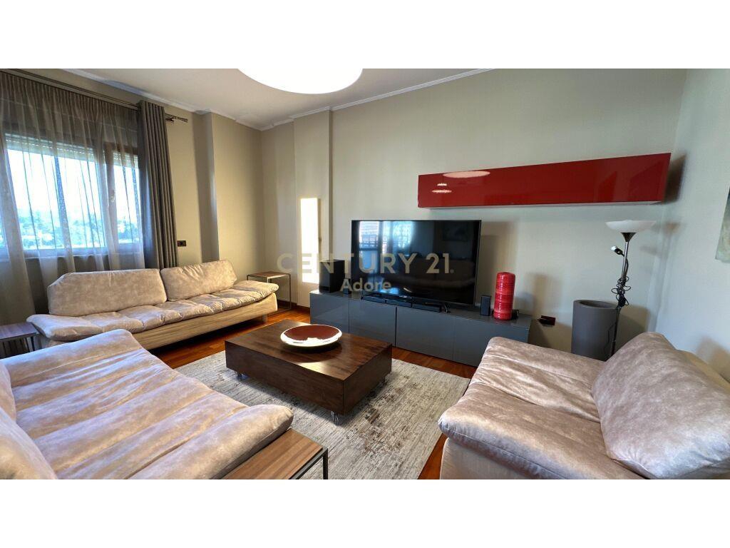APARTAMENT 3+1+2 + PARKIM ME QIRA TE "KOMPLEKSI DINAMO"