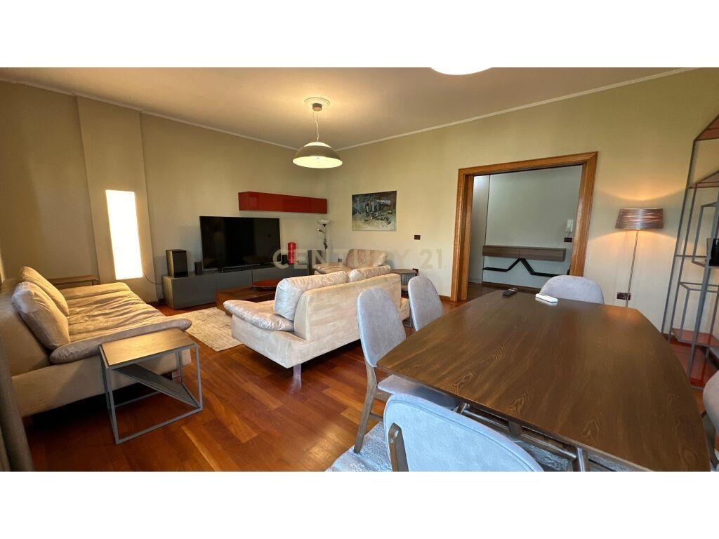 APARTAMENT 3+1+2 + PARKIM ME QIRA TE "KOMPLEKSI DINAMO"