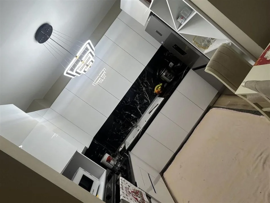 Tirane, Apartment for Sale 2+1+Balcony, 9th Floor, 90 m², €150,000 (ASTIR)