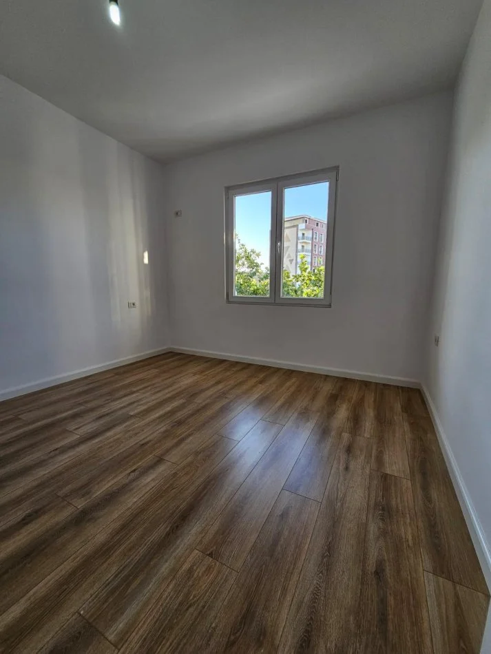 Tirane, shitet apartament 1+1+Ballkon Kati 5, 48 m² 133.000 € (RRUGA E KAVAJES)