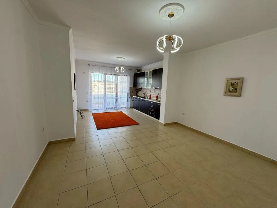 Tirane, shitet apartament 2+1+Ballkon Kati 4, 96 m² 129.000 € (FRESK)