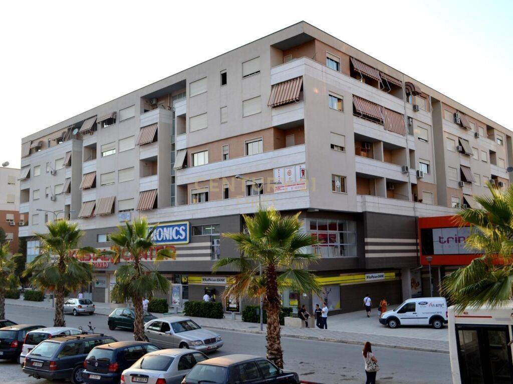 Apartament 2+1 për Qira Kristal Center ne Komunën e Parisit