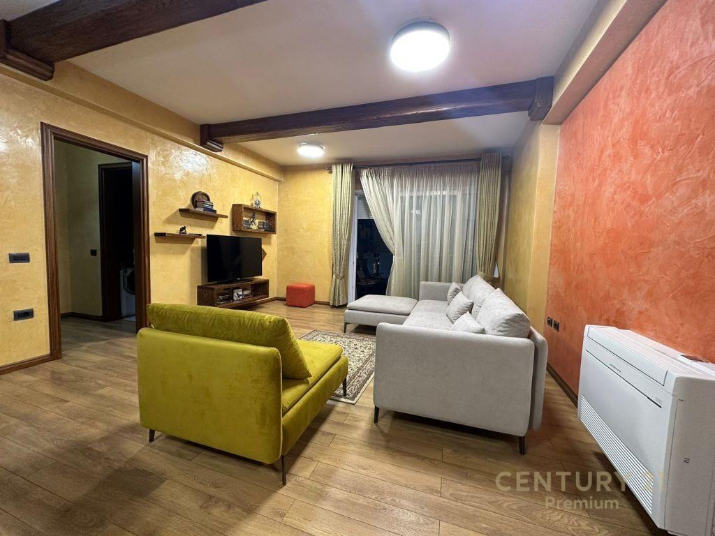 APARTAMENT 3+1+2 PER QIRA PRANE KOPSHTIT ZOOLOGJIK