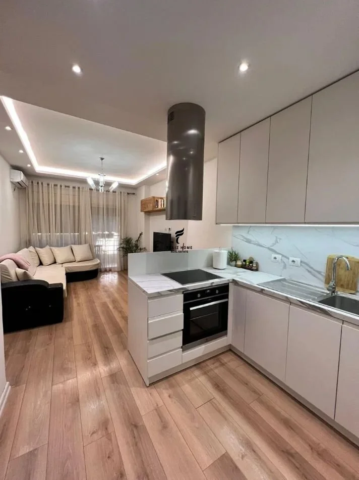 Tirane, vendesi appartamento 1+1 Piano 2, 62 m² 123.000 € (ASTIR)