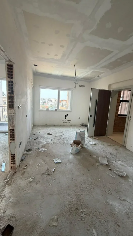 Tirane, shitet apartament 1+1 Kati 3, 54 m² 125.000 € (RRUGA E KAVAJES)