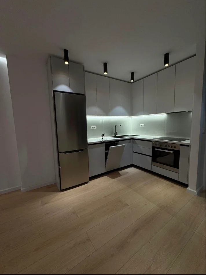 Tirane, vendesi appartamento 1+1 Piano 2, 55 m² 143.000 € (BRRYLI)