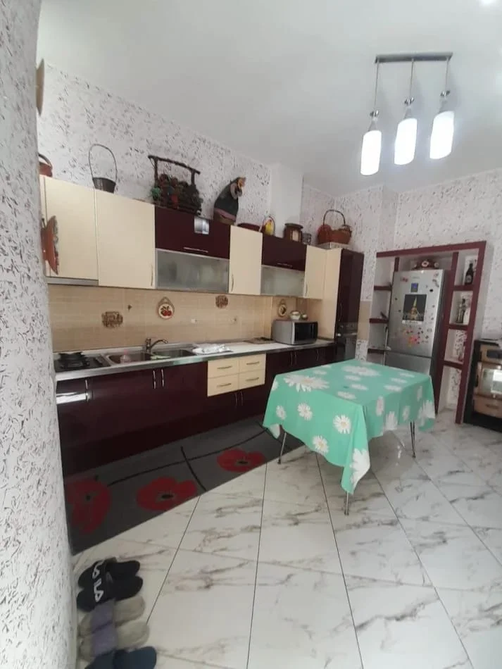 Tirana, Apartment for Rent 1+1, Furnished, Price 45,000 Lekë të Reja, Near Emerald Center, 5 Maj Street, Tirana