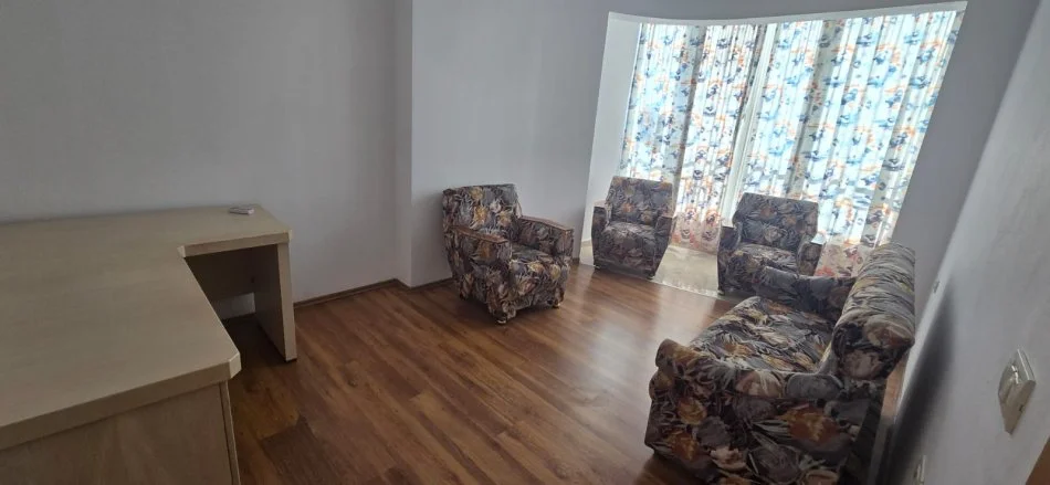 Tirana, Apartment for Rent 3+1 Second Floor, 100 m² 700 € (FROSINA PLAKU)