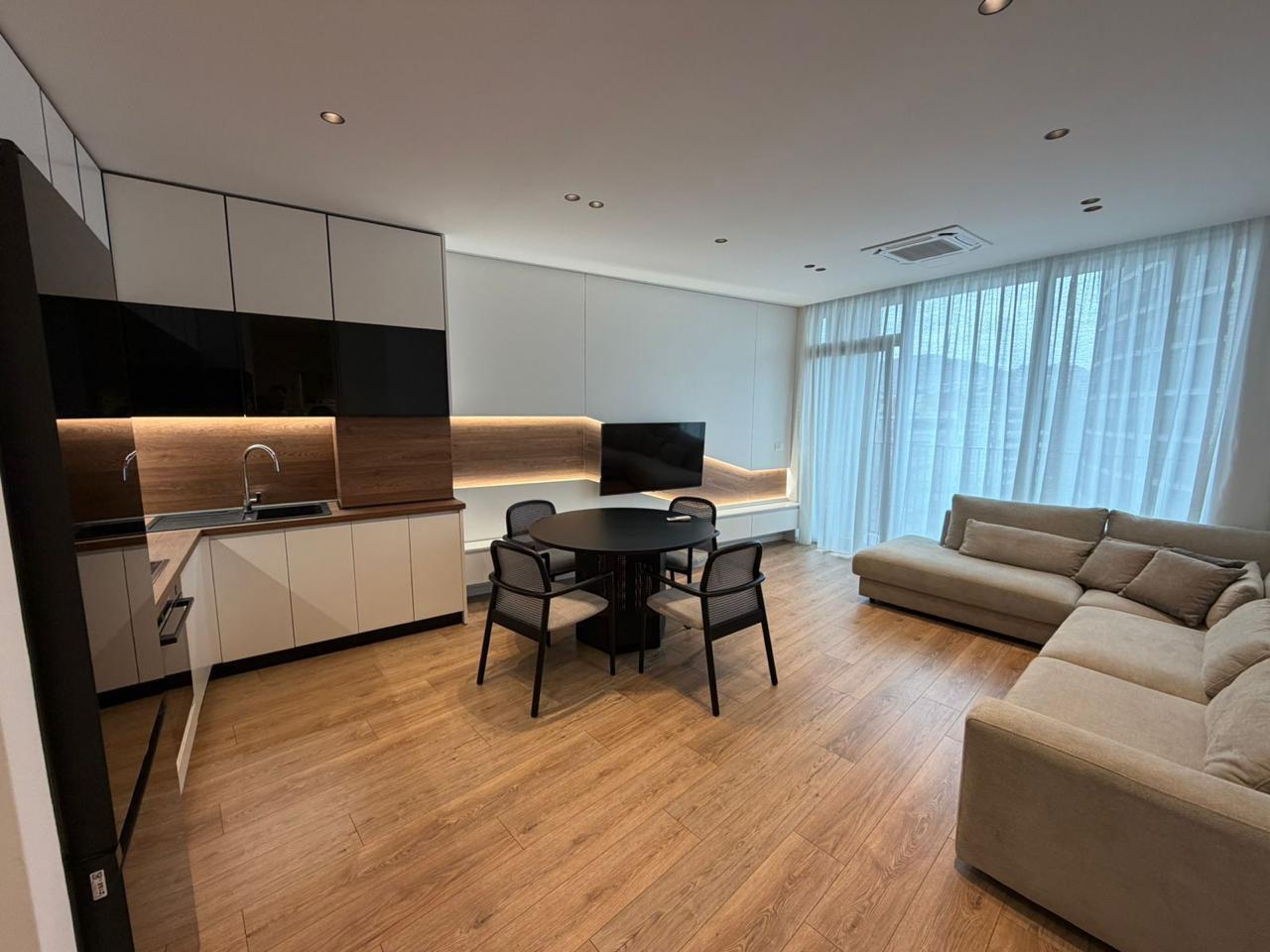 🏡 **SHITET APARTAMENT 1+1 + POST PARKIMI – LAKE VIEW