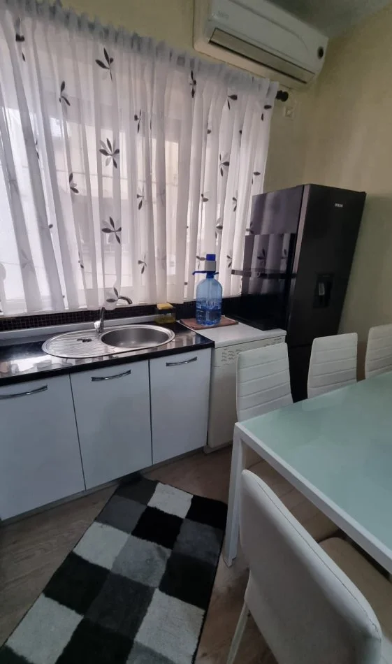 Tirane, affitto mensile appartamento 2+1 Piano 2, 70 m² 600 € (21 DICEMBRE)