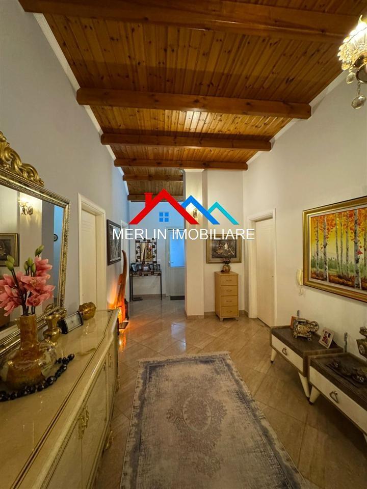 FOR SALE 3-STOREY VILLA WITH BASEMENT AND COMMERCIAL UNIT AT KODRA