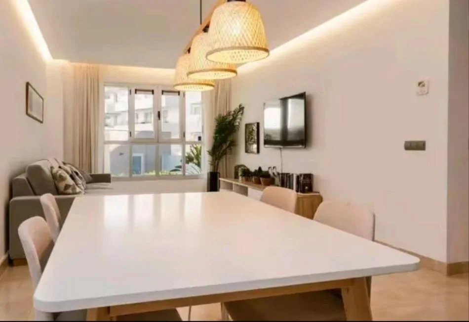 Tirane, jepet me qera apartament 2+1 Kati 8, 120 m² 1.200 € (LIQENI ARTIFICIAL)