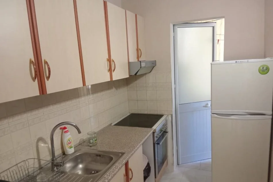 Tirane, Rental Apartment 2+1+Balcony First Floor, 80 m² 700 € (RE-SELL MARKET)