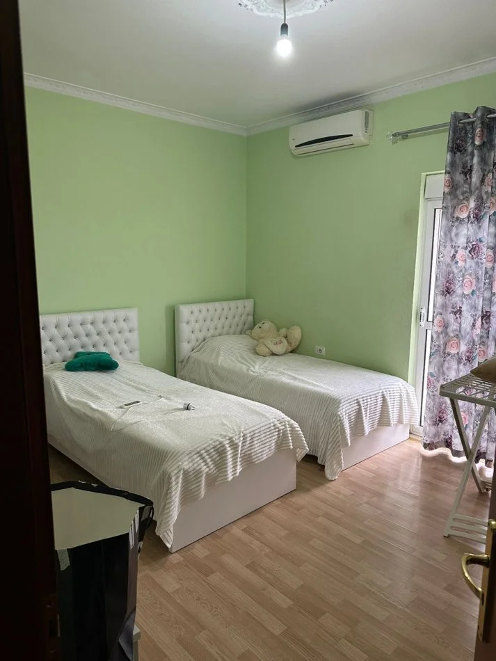 Tirana, affitto appartamento 1+1+Balcone Piano 2, 70 m² 500 € (CITTÀ STUDENTI)