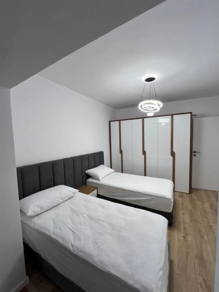 Tirane, For Rent Apartment 2+1+Balcony, First Floor, 83 m², €700 (RRUGA E KAVAJES)