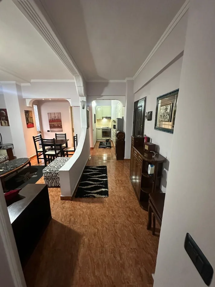 Tirane, affitto appartamento 2+1 Piano 11, 80 m² 550 € (LAPRAKE)