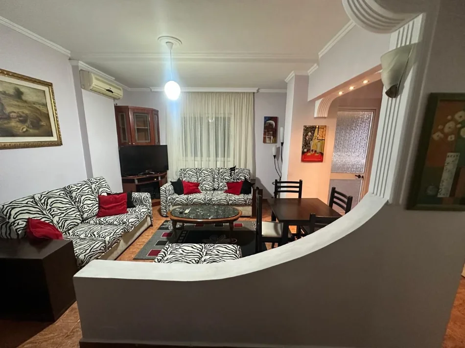 Tirane, affitto appartamento 2+1 Piano 11, 80 m² 550 € (LAPRAKE)