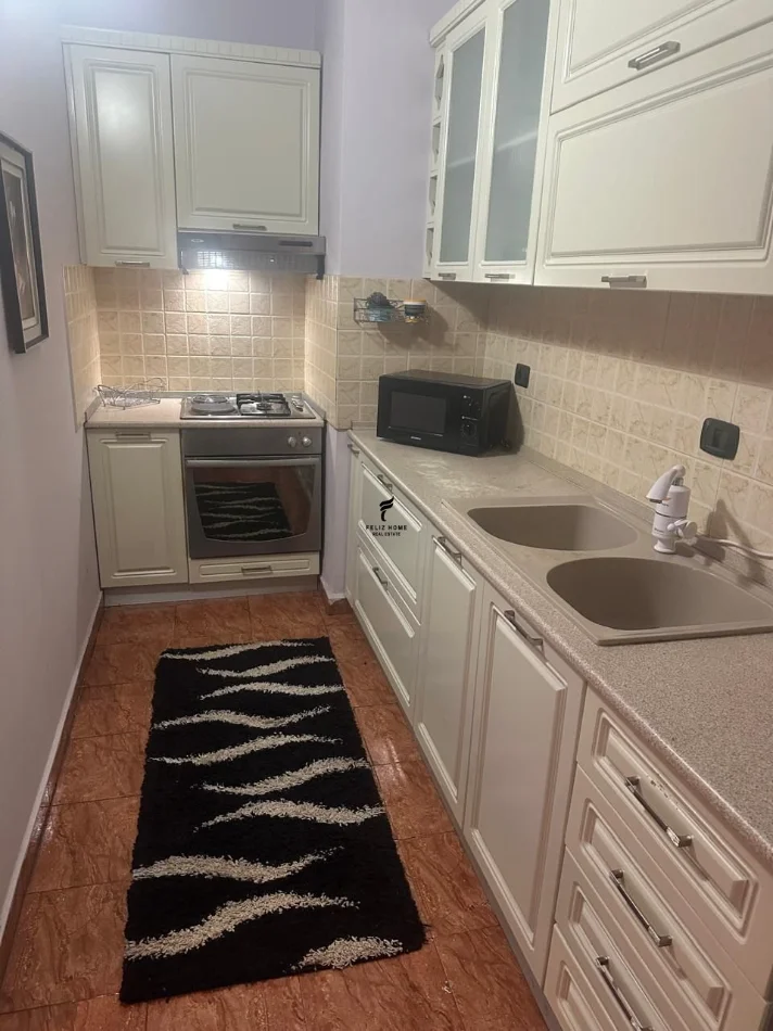 Tirane, affitto appartamento 2+1 Piano 11, 80 m² 550 € (LAPRAKE)