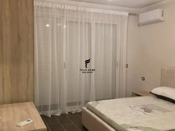 Tirane, affitto di appartamento 2+1 al 6° piano, 120 m², 500 € (Yzberisht)