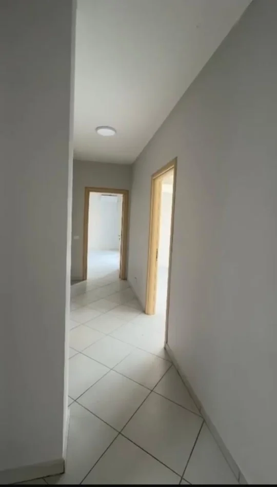 Tirana, Apartment for Sale 2+1, 5th Floor, 116 m², €320,000 (Rruga e Kavajës)