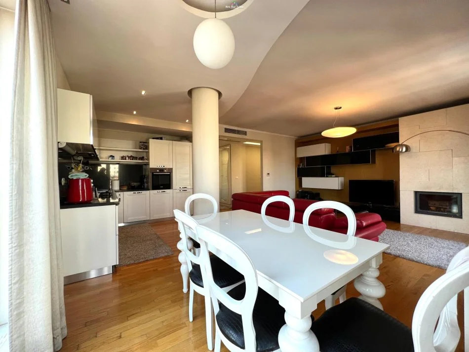 Tirana, 2+1 Apartment for Rent, 7th Floor, 130 m², €1,600 (block)
