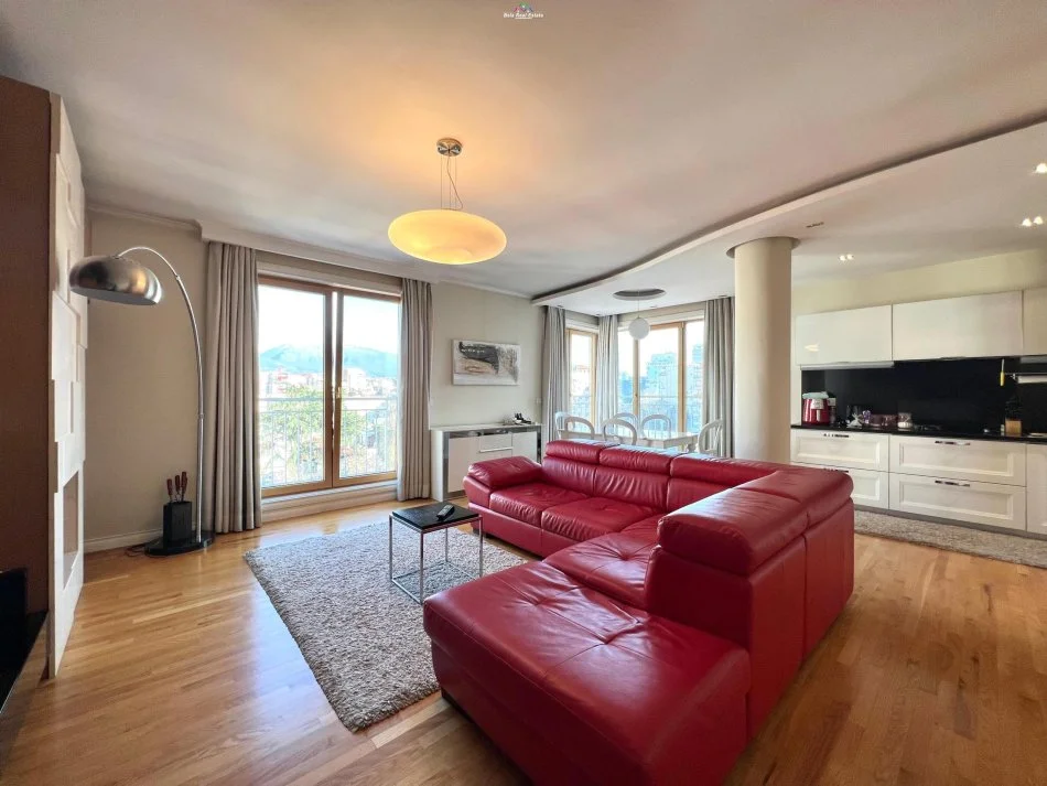 Tirana, 2+1 Apartment for Rent, 7th Floor, 130 m², €1,600 (block)