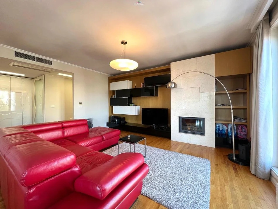 Tirana, 2+1 Apartment for Rent, 7th Floor, 130 m², €1,600 (block)