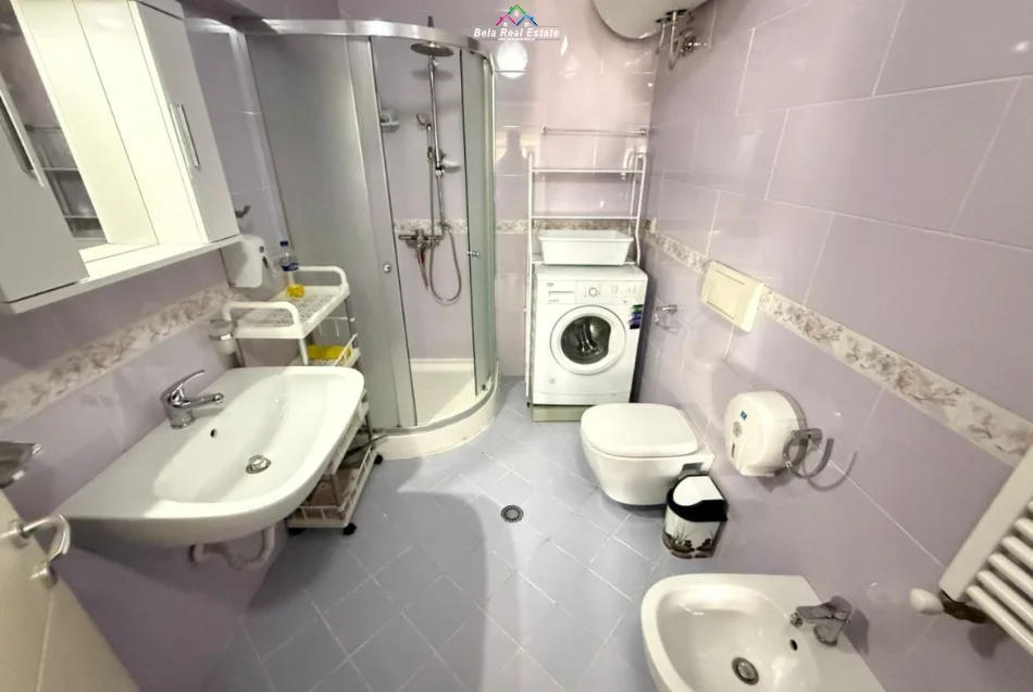 Tirane, affitto appartamento 1+1 Piano 7, 70 m² 520 € (Rruga e Dibres)