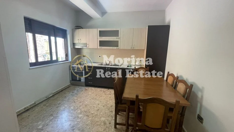 Tirane, vendesi appartamento 3+1 Piano 2, 130 m² 190.000 € (OXHAKU)