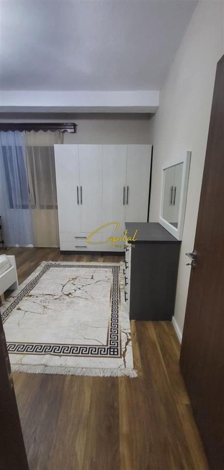 APARTAMENT ME QERA 2+1 MYSLYM SHYRI 700 EURO