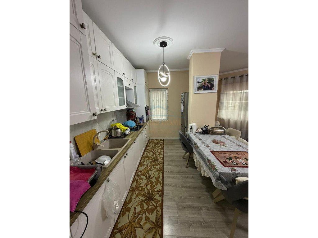 Vendesi, Appartamento 2+1+2, Lago Secco, Tirana