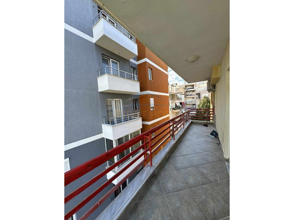 Vend, Appartamento 2+1, Lago di Tato, Tirana