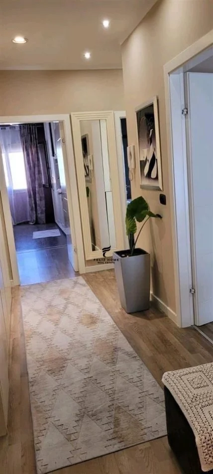 Tirane, vendesi appartamento 2+1+Balcone Piano 7, 126 m² 330.000 € (COMUNE DI PARISIT)