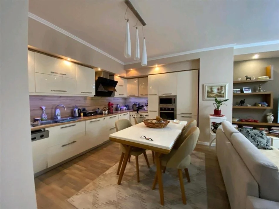 Tirane, vendesi appartamento 2+1+Balcone Piano 7, 126 m² 330.000 € (COMUNE DI PARISIT)