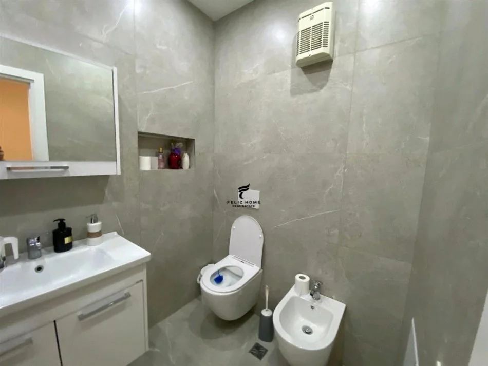 Tirane, vendesi appartamento 2+1+Balcone Piano 7, 126 m² 330.000 € (COMUNE DI PARISIT)