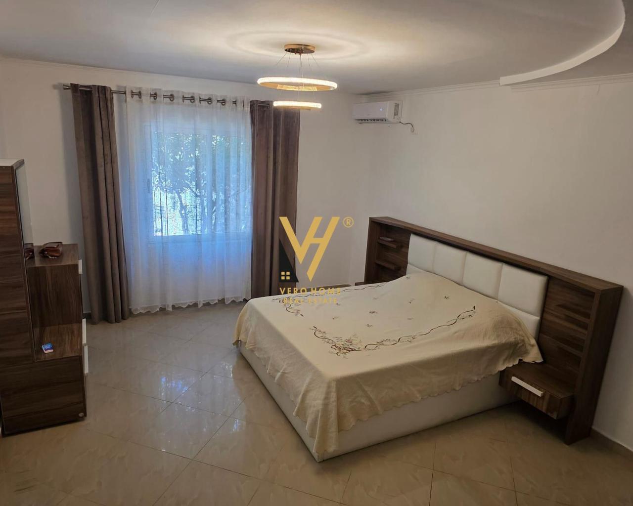 JEPET SHTEPI PRIVATE ME QERA NE ALLIAS 50.000 LEKE