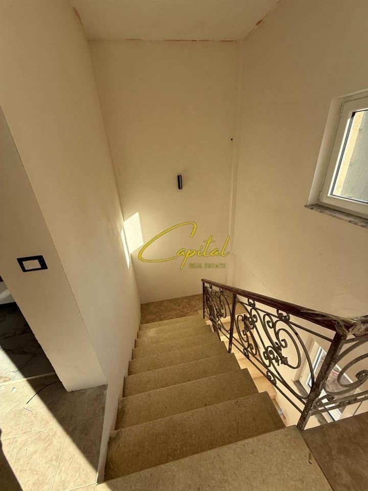 PRIVATE HOUSE FOR RENT 340 M2 21 DHJETORI 200,000 LEKE