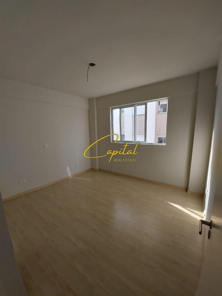 PRIVATE HOUSE FOR RENT 340 M2 21 DHJETORI 200,000 LEKE