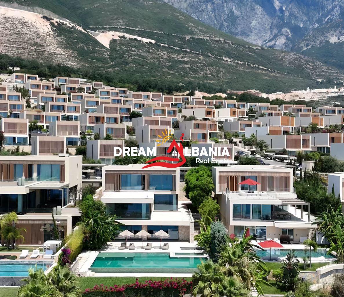 For Sale: Two-Story Villa at Green Coast 1 Block (ID 4151227)
