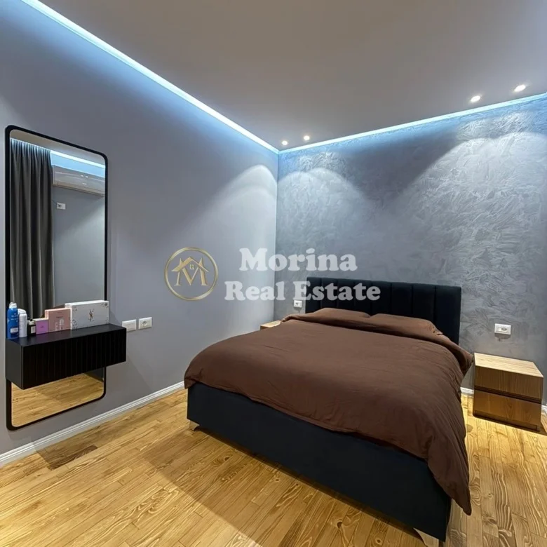 Tirane, apartment + veranda | Penthouse 2+1+Balcony Floor 5, 170 m² 300,000 € (Fresku)