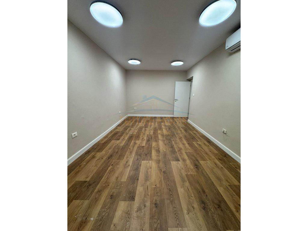 0694603851,Qera, Ambjent Biznesi per zyra, Rruga Margarita T