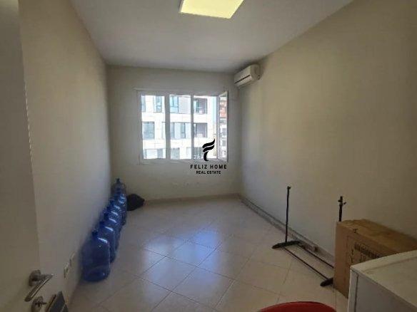 Zyra in affitto 140 m2 via Karl Gega 1.100 euro FH-68723