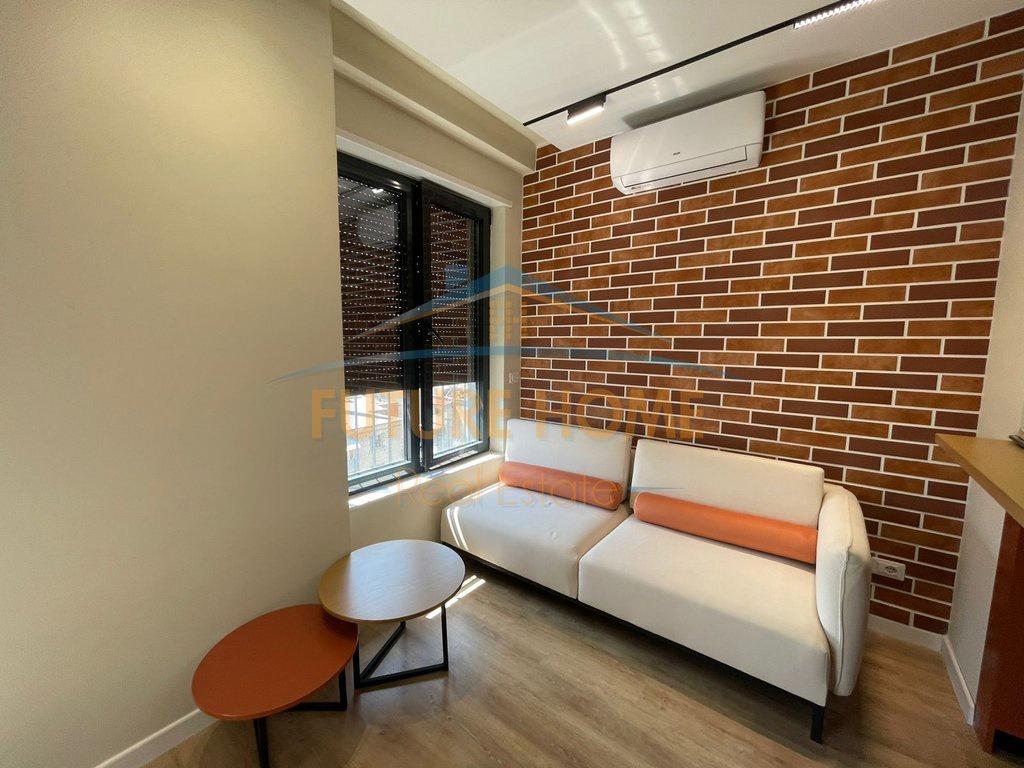 0694792477Qera, Apartament 1+1+Post Parkim, Bulevardi i Ri,