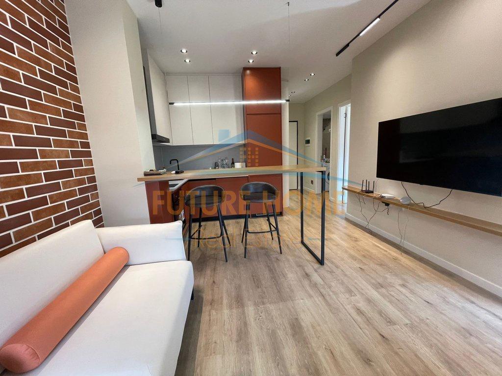 0694792477Qera, Apartament 1+1+Post Parkim, Bulevardi i Ri,
